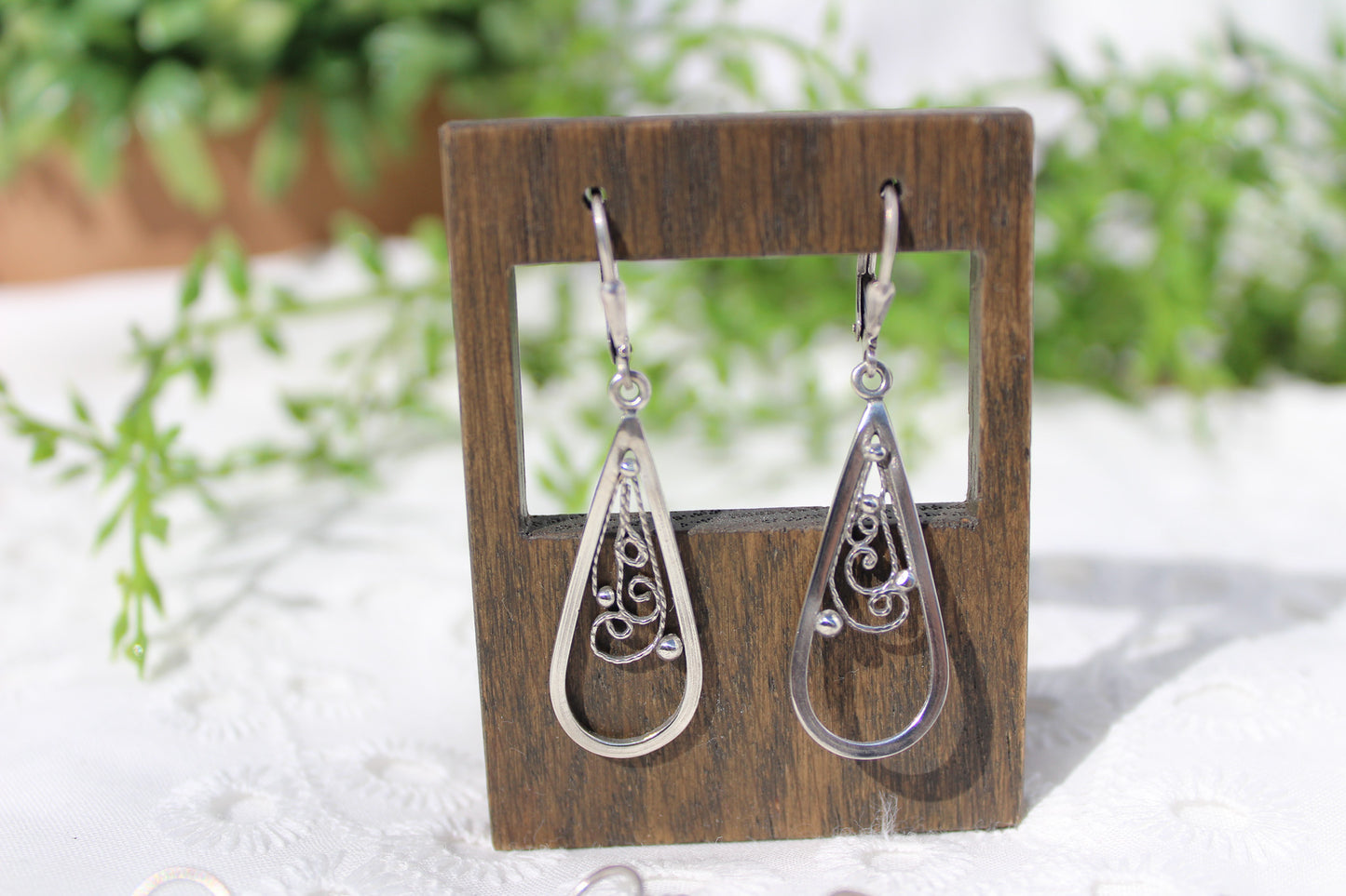 Filigree teardrop Dangles V4