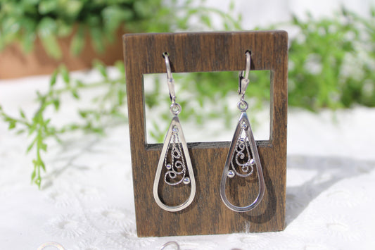 Filigree teardrop Dangles V4